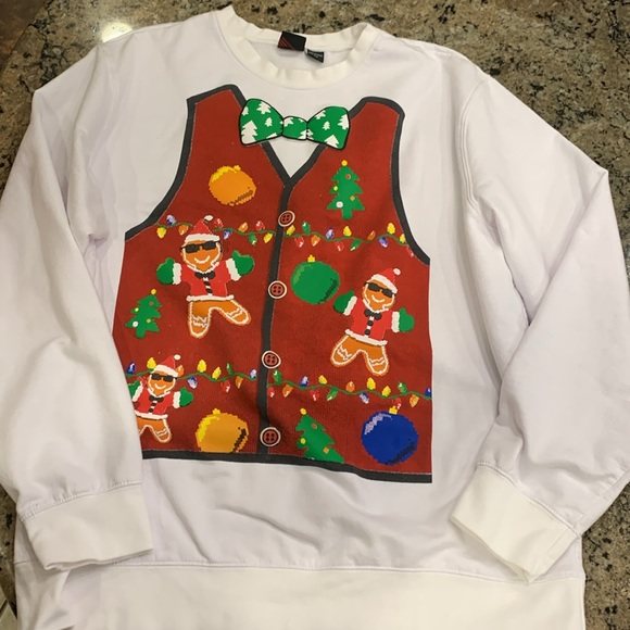 Mad engine Ugly Christmas Sweatshirt Cool 😎 Sunglasses Gingerbread men ❤️ - Picture 2 of 4